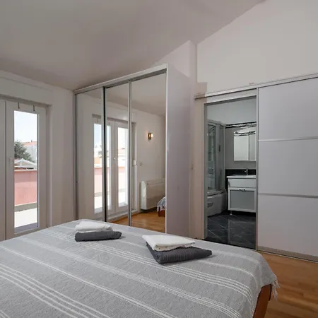 Solvita Apartman *